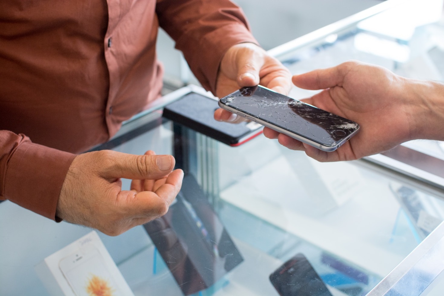 Top Trends In Modern Mobile Device Technology